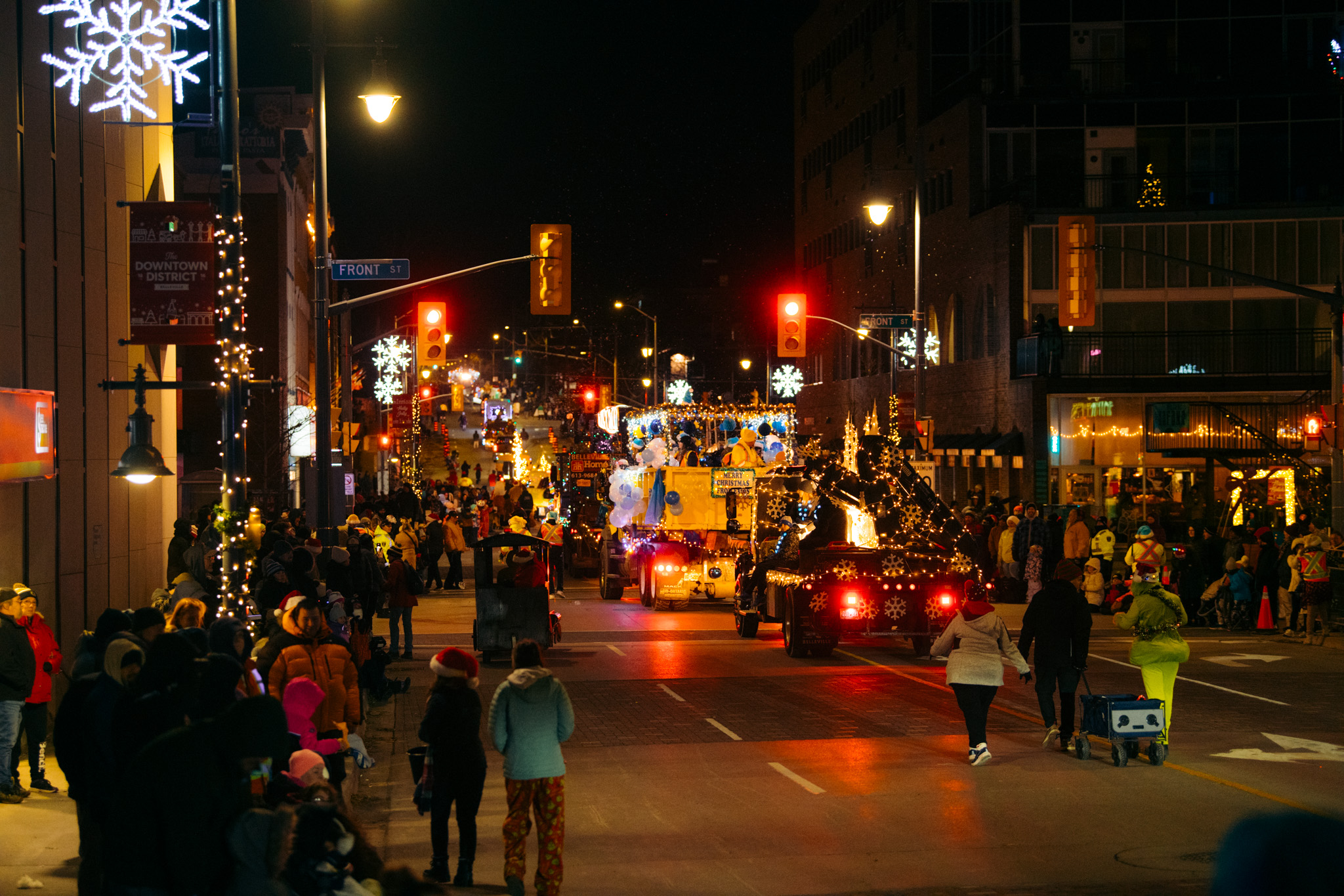 Parade procession along Bridge Street