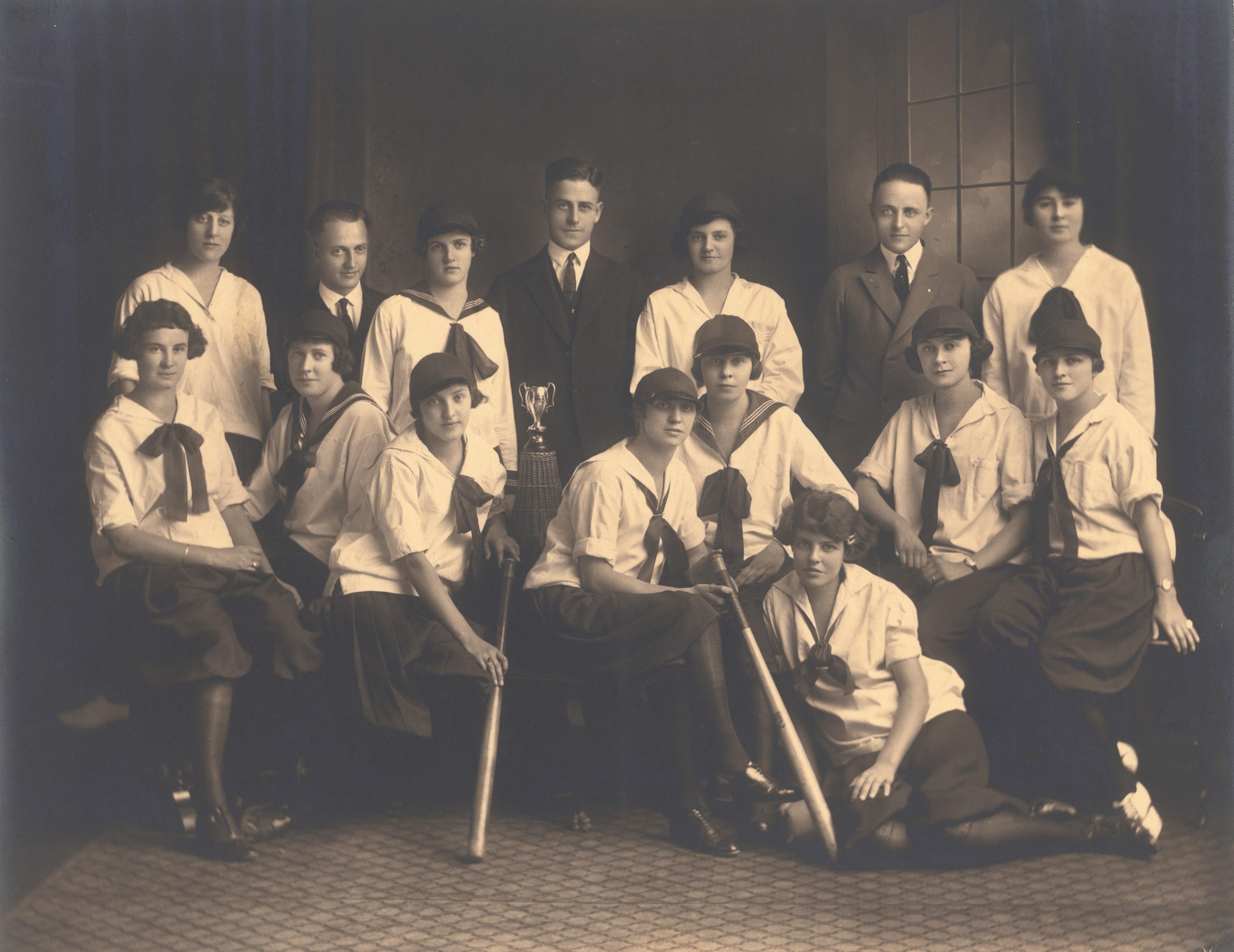 Ballantyne Beavers women's softball team posing in uniform