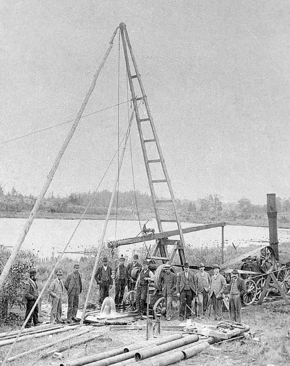 groundwater well drilling rig
