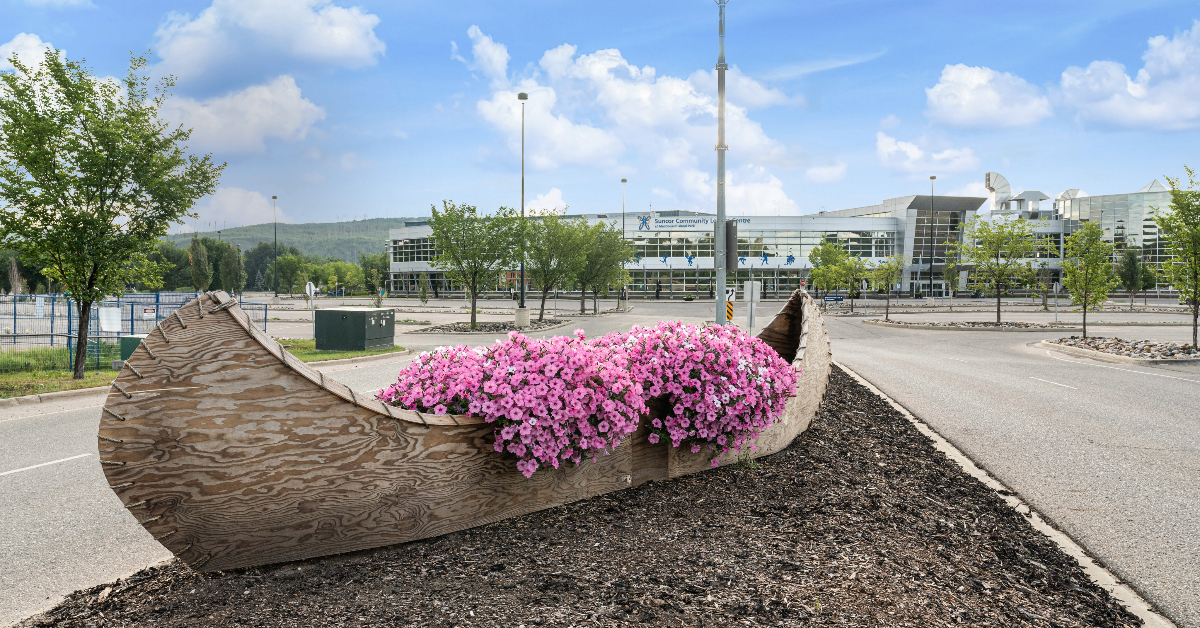 Communities in Bloom canoe
