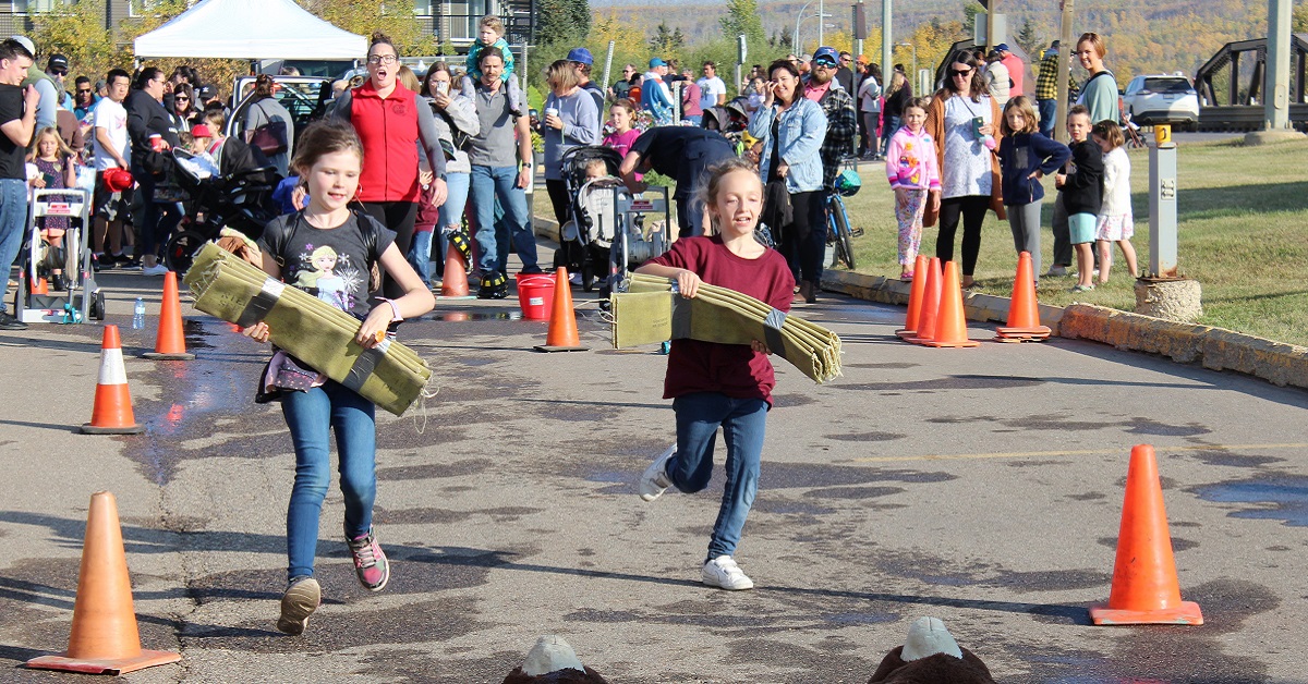 children enjoying pancake breakfast activities